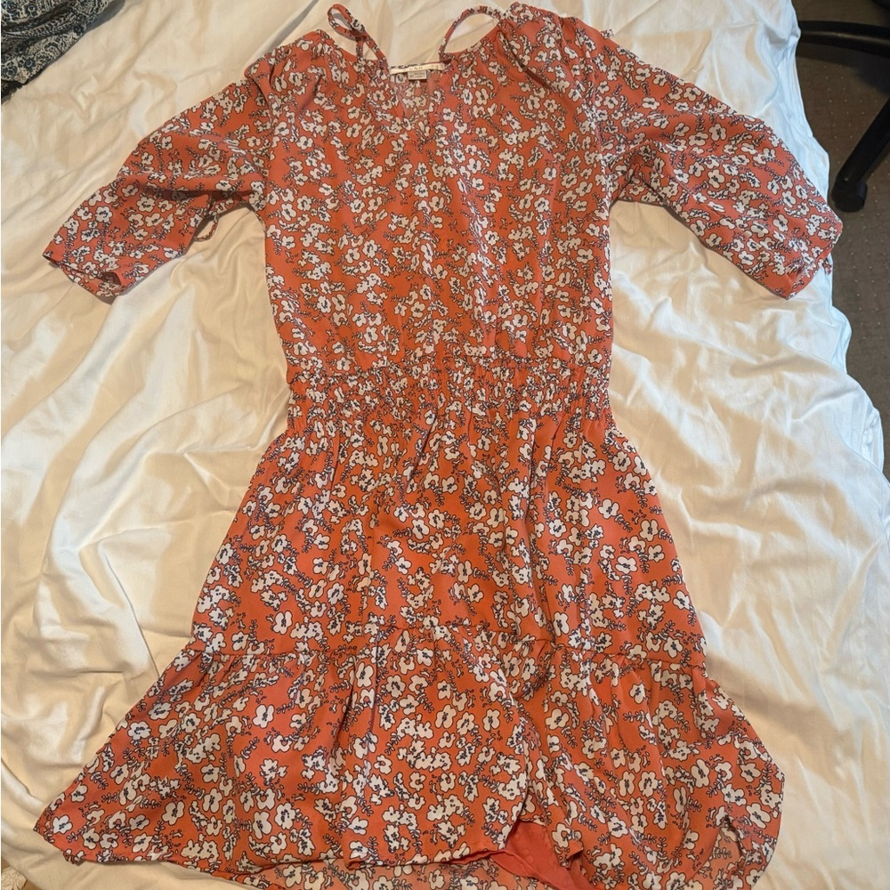 Flowy dress size M brand c&e never worn